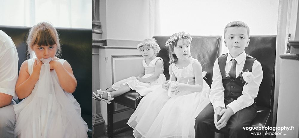 French wedding photographer same sex ; mariage gay homme au domaine saint clair le donjon à Etretat hotel luxe privatisé et à la mairie de Fécamp par Emmanuelle Auzou photographe mariage Normandie Dieppe Caen Deauville Rouen Paris France entière : mariage franco-anglais