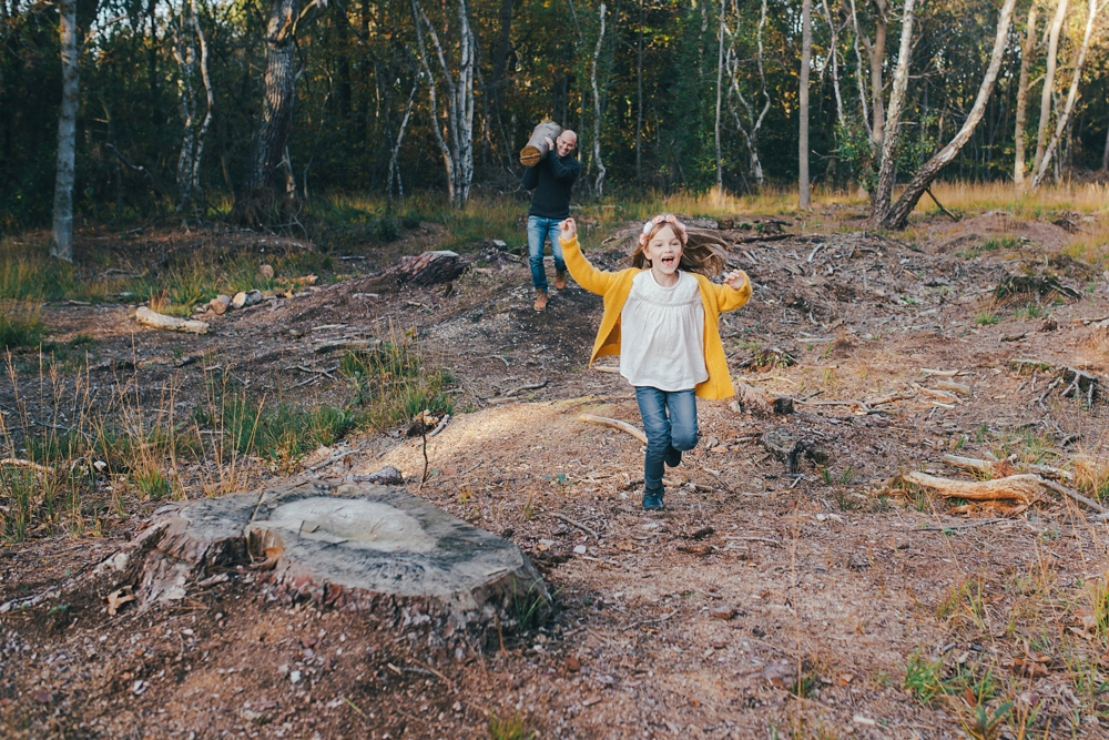 vogue-photography-emmanuelle-auzou-seance-famille-enfants-foret-nature-rouen-dieppe-normandie vogue-photography-emmanuelle-auzou-seance-famille-enfants-foret-nature-rouen-dieppe-normandie